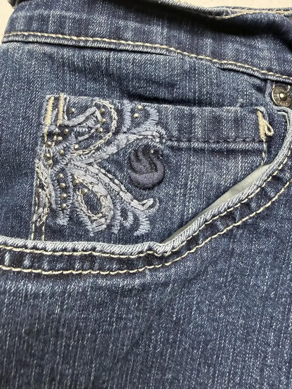 Gloria Vanderbilt Bermuda Shorts Womens 20W Denim Embroidered Long Amanda